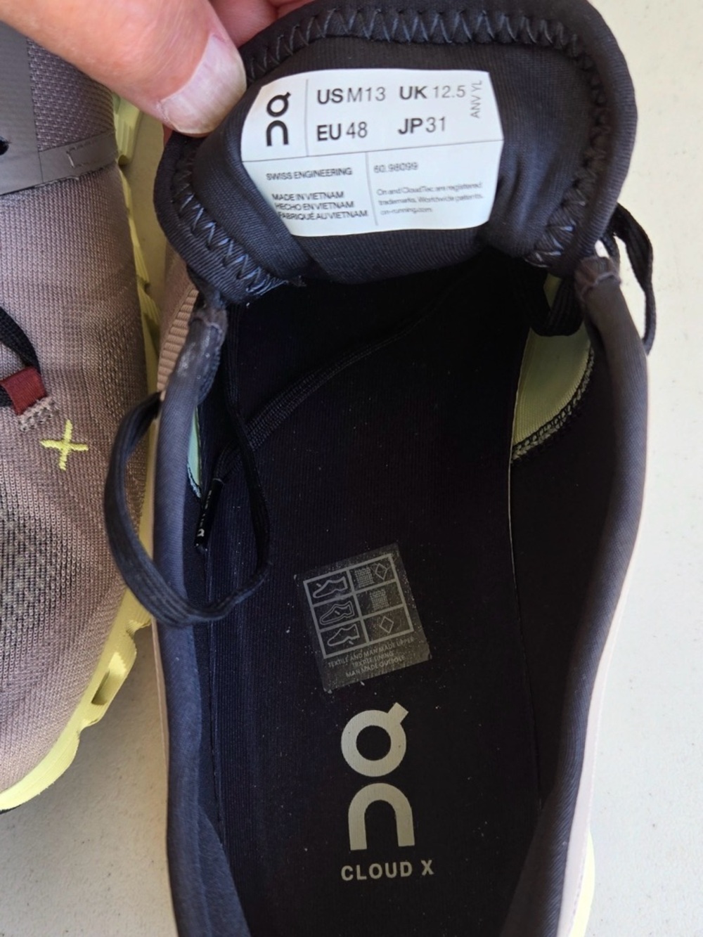 On Cloud / Running Men’s Athletic Shoes in Gray/Brown - Picture 4 of 7